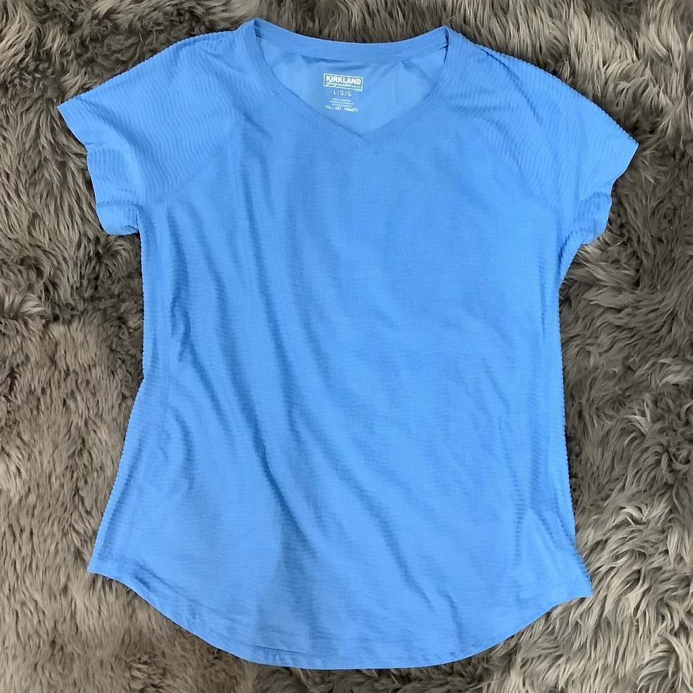 Kirkland Signature |  Ladies Active Tee | Moisture Wicking | Size L | Blue **NEW
